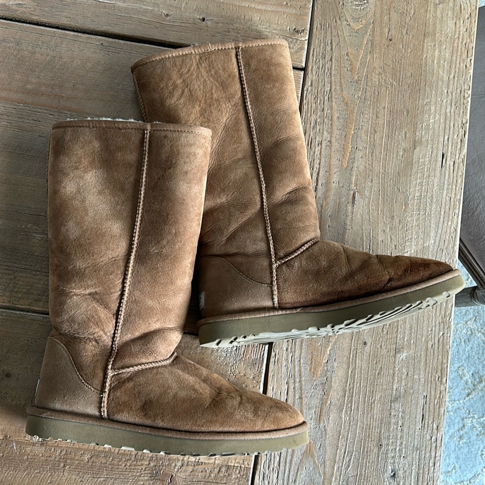Women’s size 11 UGG Boots